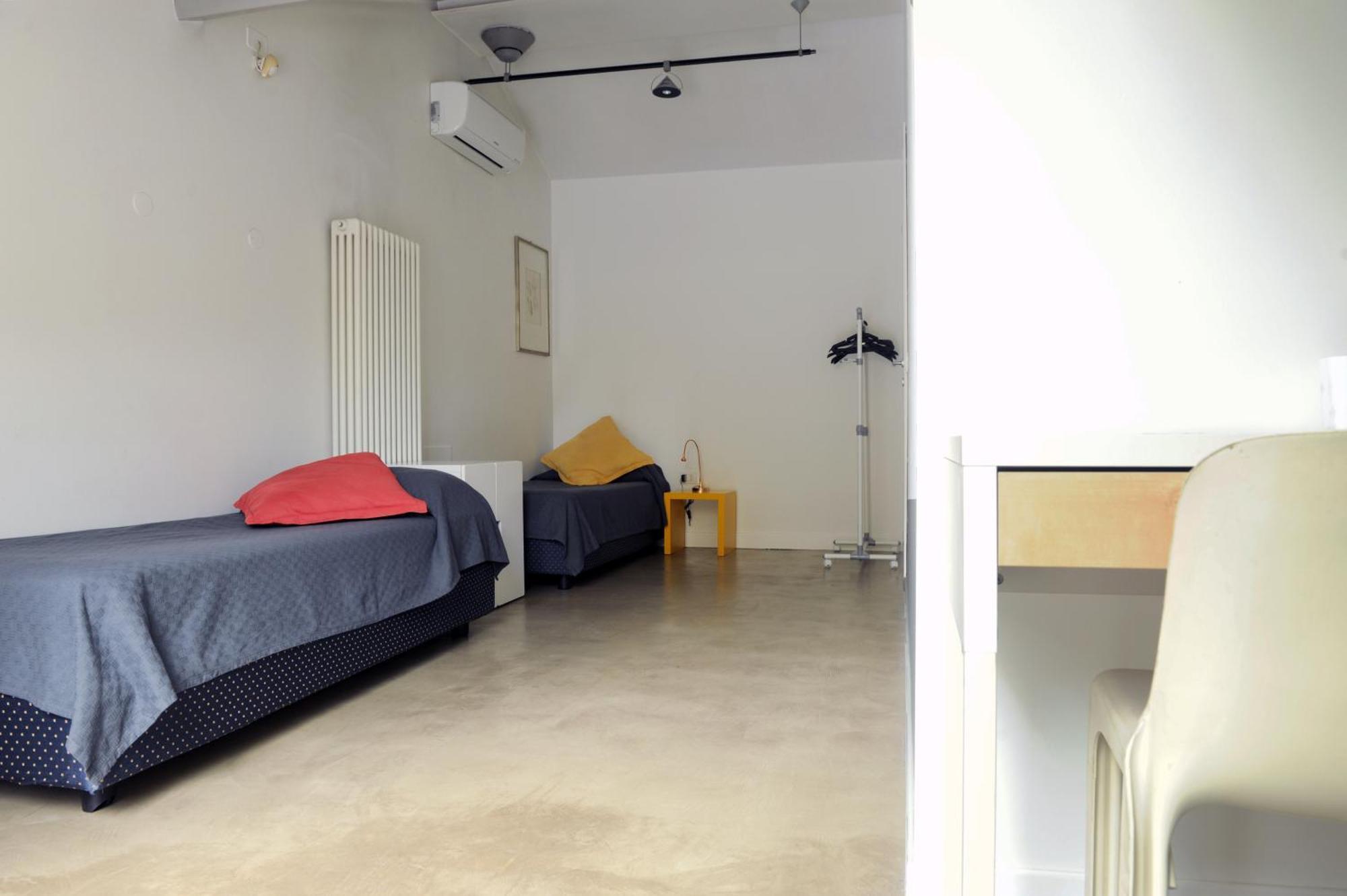 Alloggio in famiglia Sant Ambrogio With Private Terrace In Shared Flat *