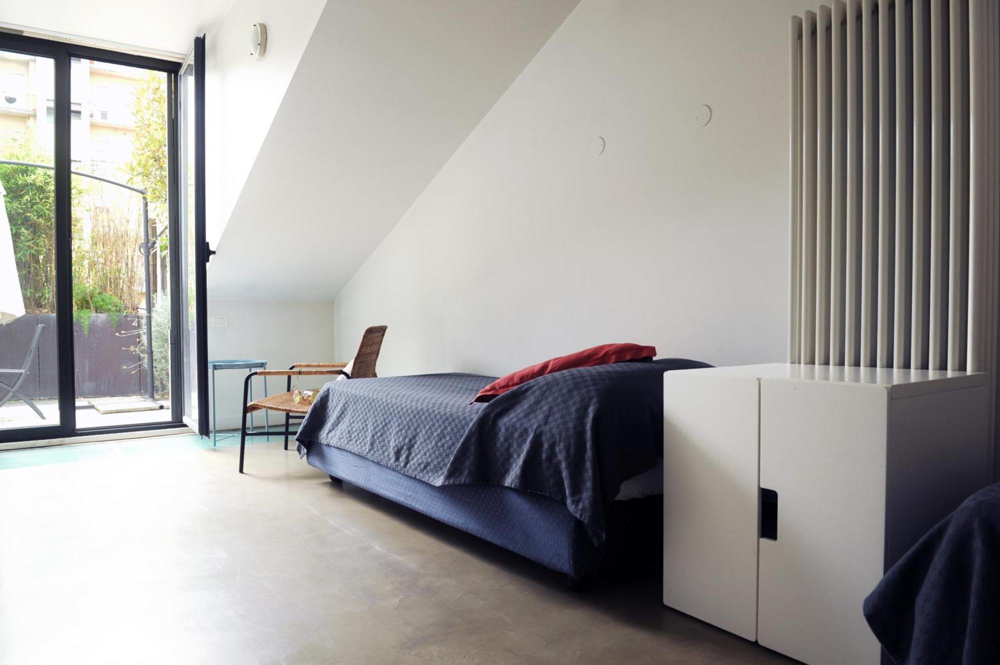 Sant Ambrogio With Private Terrace In Shared Flat