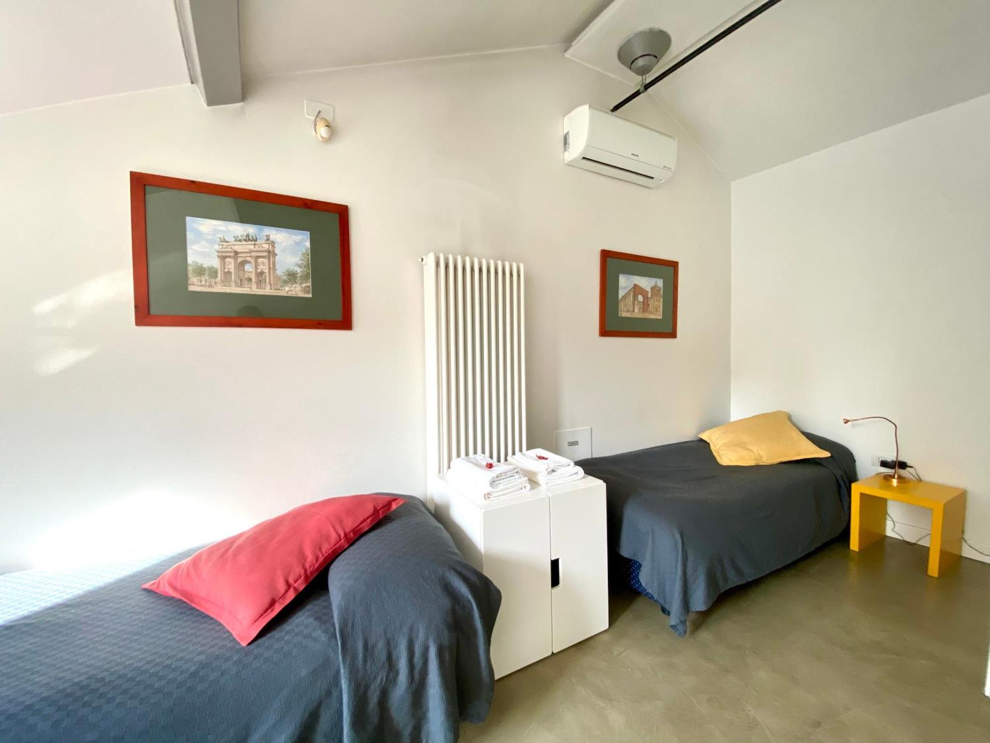 Habitación en casa particular Sant Ambrogio With Private Terrace In Shared Flat